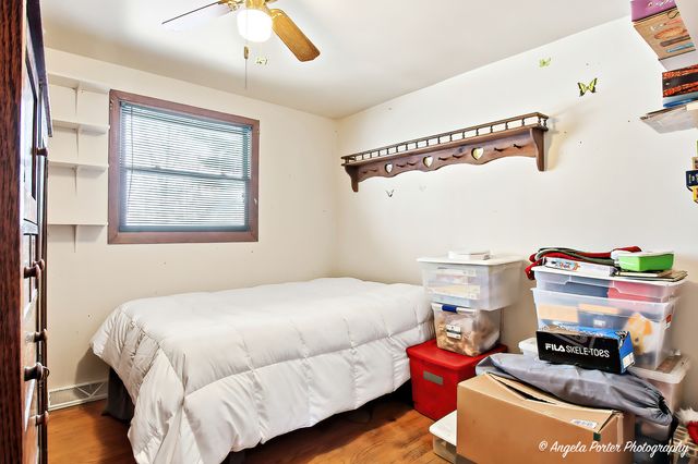 8 E Rollins Road, Round Lake Beach, IL 60073