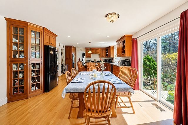 107 Mill St, Franklin, MA 02038