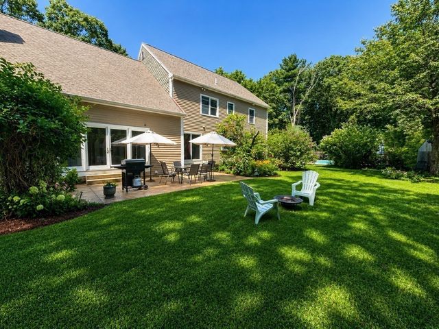 107 Mill St, Franklin, MA 02038