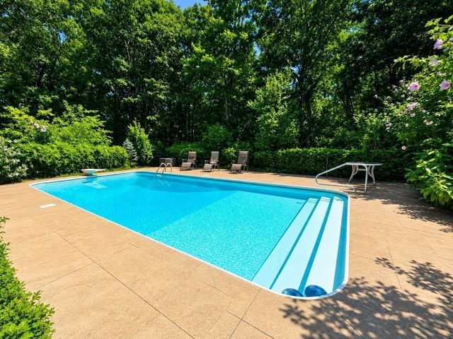 107 Mill St, Franklin, MA 02038