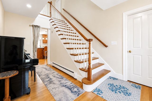 107 Mill St, Franklin, MA 02038