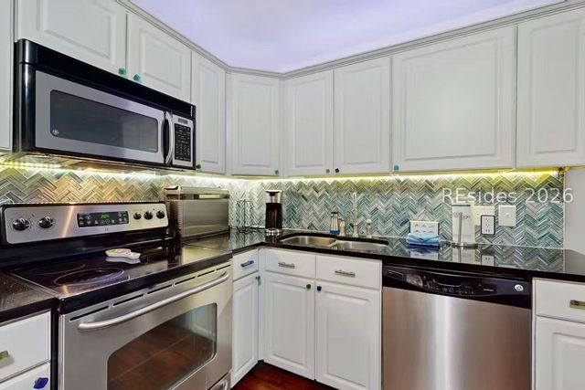 21 Lagoon Rd Apt A2E, Hilton Head Island, SC 29928