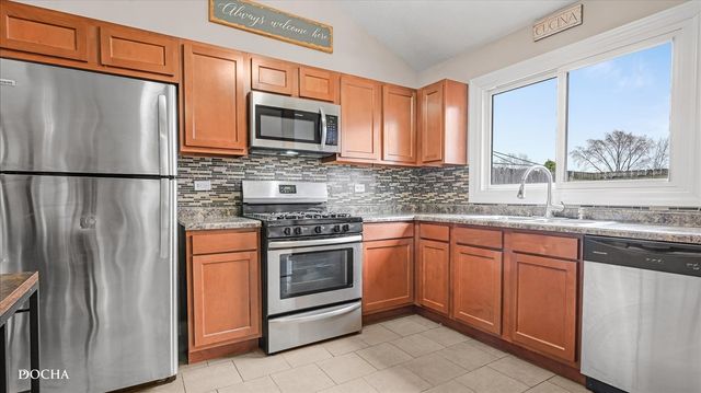 30W021 Danbury Drive, Warrenville, IL 60555