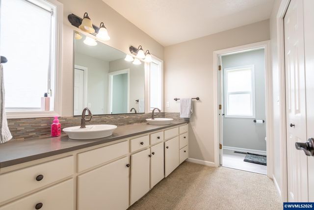 1140 Clover Valley Ct NE, Salem, OR 97317