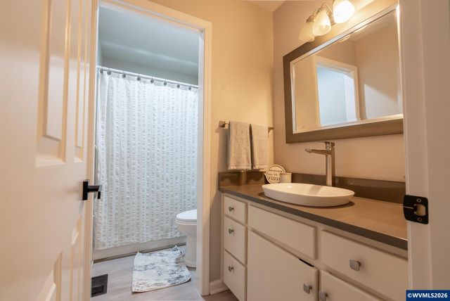 1140 Clover Valley Ct NE, Salem, OR 97317