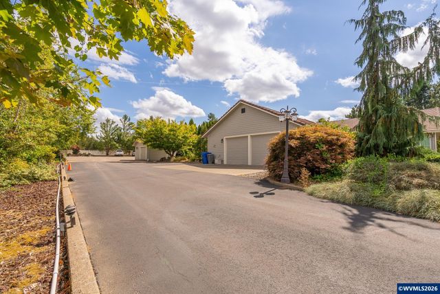 1140 Clover Valley Ct NE, Salem, OR 97317