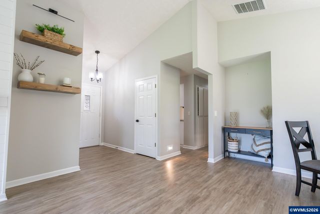 1140 Clover Valley Ct NE, Salem, OR 97317