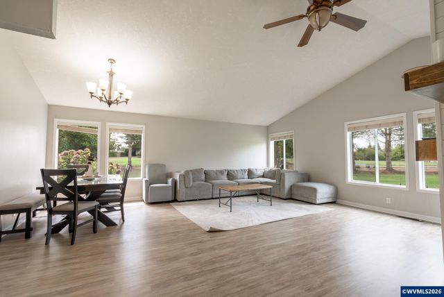 1140 Clover Valley Ct NE, Salem, OR 97317