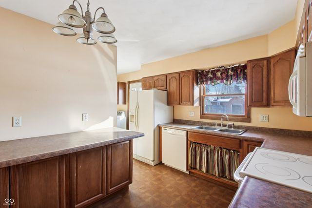 1445 Raymond Road, Martinsville, IN 46151