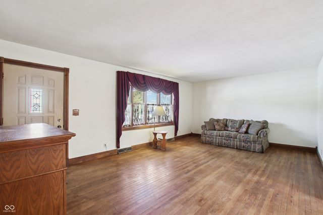 1445 Raymond Road, Martinsville, IN 46151