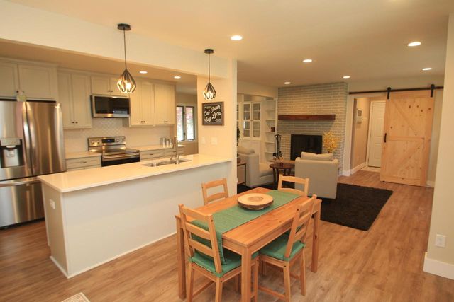 N93W6266 Arbor DRIVE, Cedarburg, WI 53012