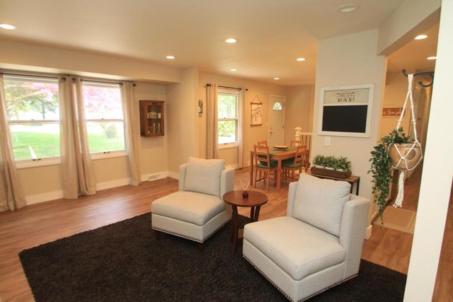N93W6266 Arbor DRIVE, Cedarburg, WI 53012
