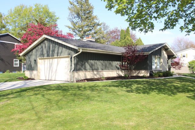 N93W6266 Arbor DRIVE, Cedarburg, WI 53012