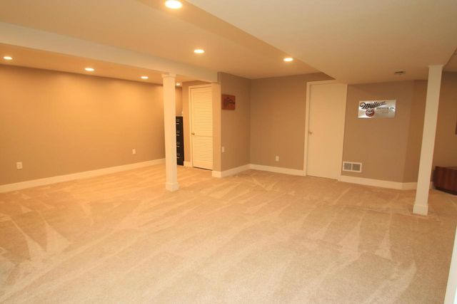 N93W6266 Arbor DRIVE, Cedarburg, WI 53012