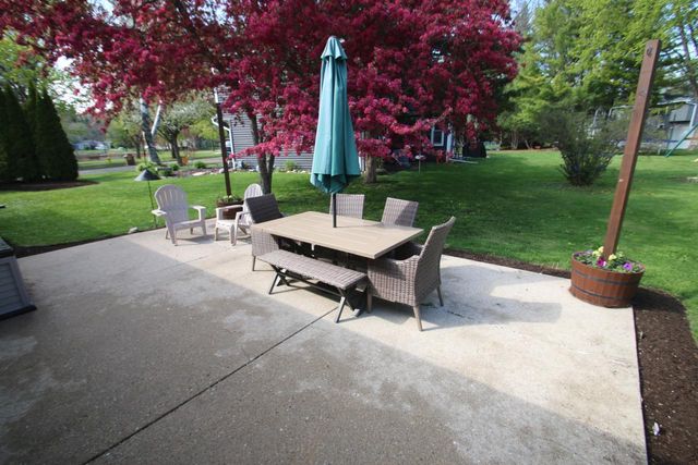 N93W6266 Arbor DRIVE, Cedarburg, WI 53012