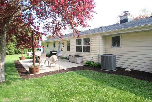 N93W6266 Arbor DRIVE, Cedarburg, WI 53012