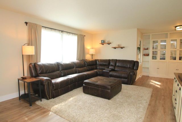 N93W6266 Arbor DRIVE, Cedarburg, WI 53012