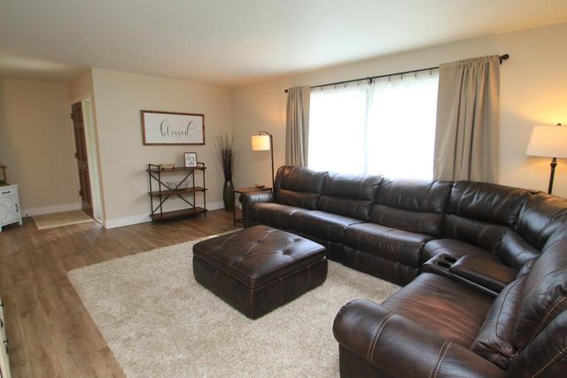 N93W6266 Arbor DRIVE, Cedarburg, WI 53012