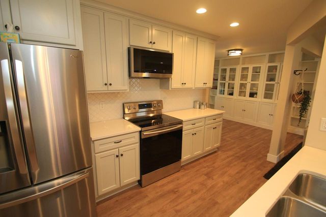 N93W6266 Arbor DRIVE, Cedarburg, WI 53012