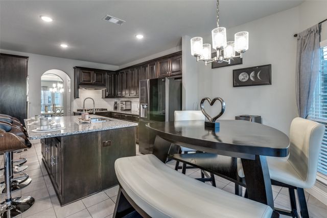 6712 Golden Grove Road, Fort Worth, TX 76123