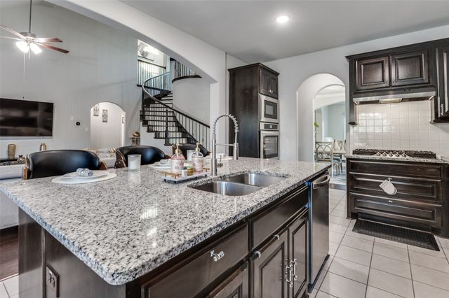 6712 Golden Grove Road, Fort Worth, TX 76123