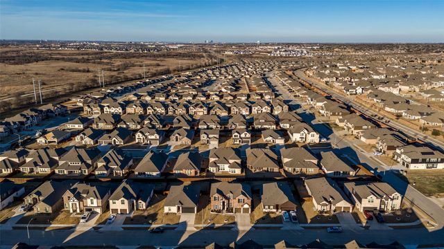 6712 Golden Grove Road, Fort Worth, TX 76123