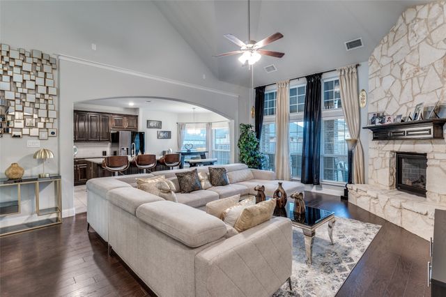 6712 Golden Grove Road, Fort Worth, TX 76123