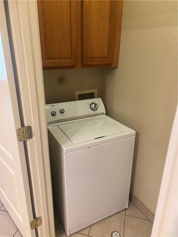 931 Moore Ave, Portland, TX 78374