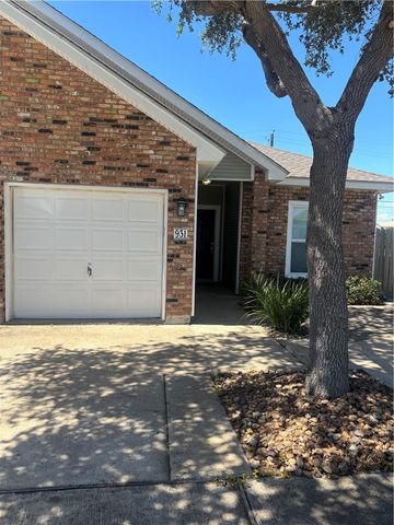 931 Moore Ave, Portland, TX 78374