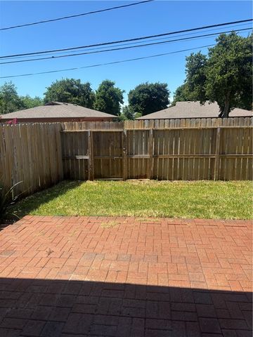 931 Moore Ave, Portland, TX 78374