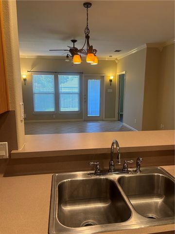 931 Moore Ave, Portland, TX 78374