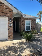 931 Moore Ave, Portland, TX 78374