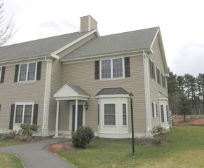 1 Abbott Lane 7, Concord, MA 01742