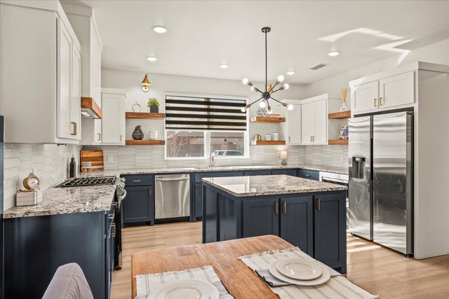 810 N 2nd Street, Wolfforth, TX 79382