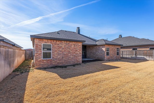810 N 2nd Street, Wolfforth, TX 79382