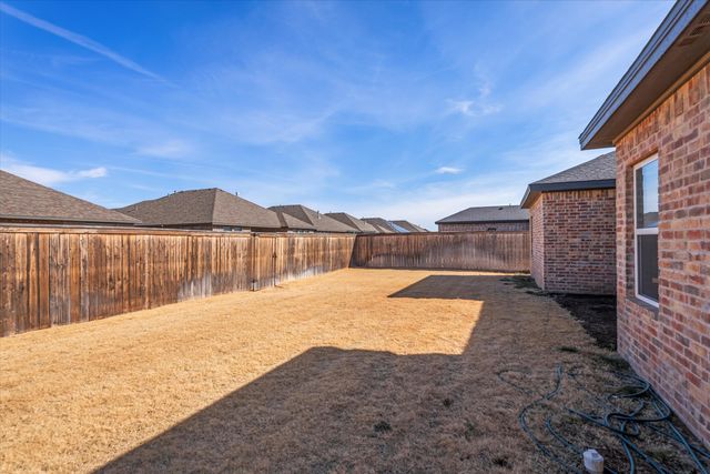810 N 2nd Street, Wolfforth, TX 79382