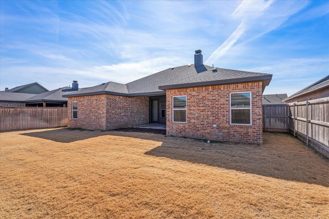 810 N 2nd Street, Wolfforth, TX 79382