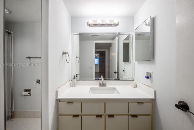 11920 SW 9th Mnr, Davie, FL 33325