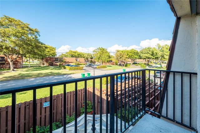 11920 SW 9th Mnr, Davie, FL 33325