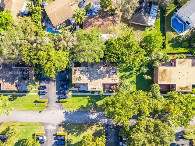 11920 SW 9th Mnr, Davie, FL 33325