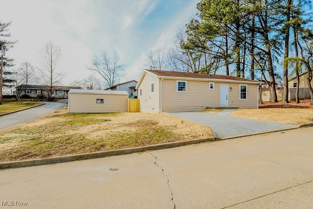 1702 Princeton Street, Parkersburg, WV 26101