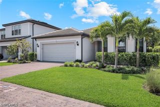 10518 Ventana CT, Naples, FL 34120