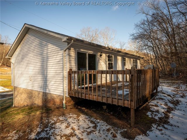2989 Scary Creek Road, Scott Depot, WV 25560
