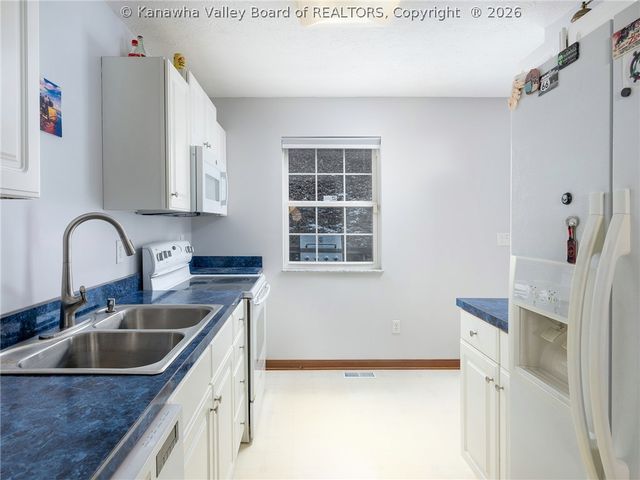 2989 Scary Creek Road, Scott Depot, WV 25560