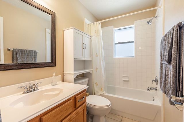 411 Senna Avenue, League City, TX 77573