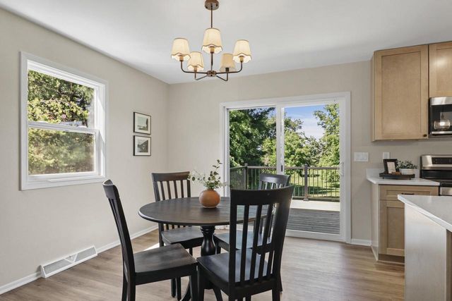 2660 Spring Hill Drive, Stoughton, WI 53589