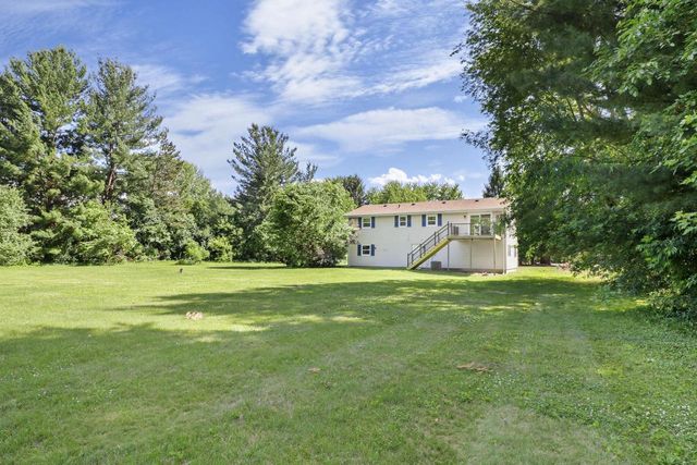 2660 Spring Hill Drive, Stoughton, WI 53589