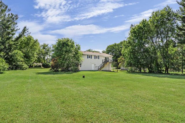 2660 Spring Hill Drive, Stoughton, WI 53589