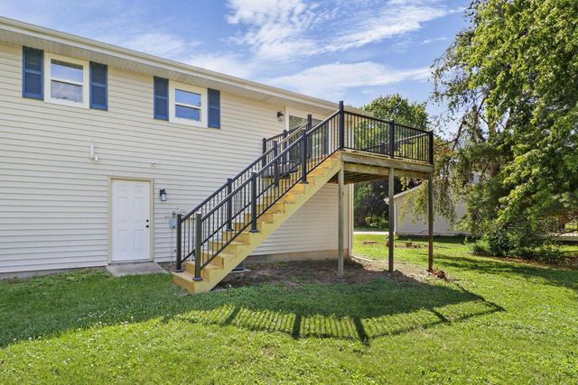 2660 Spring Hill Drive, Stoughton, WI 53589