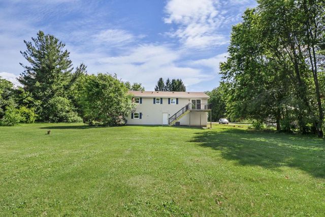 2660 Spring Hill Drive, Stoughton, WI 53589